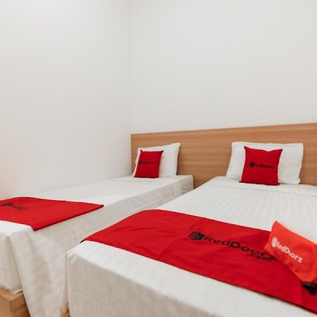 Reddoorz @ Graha Cemerlang Maros Kallikalli Eksteriør bilde